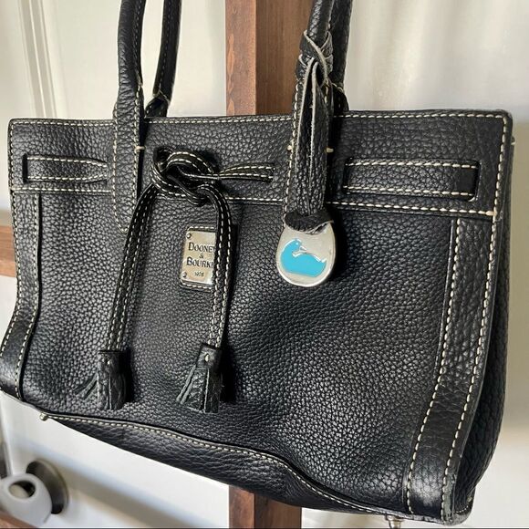 Dooney & Bourke pebbled leather handbag - Picture 2 of 7